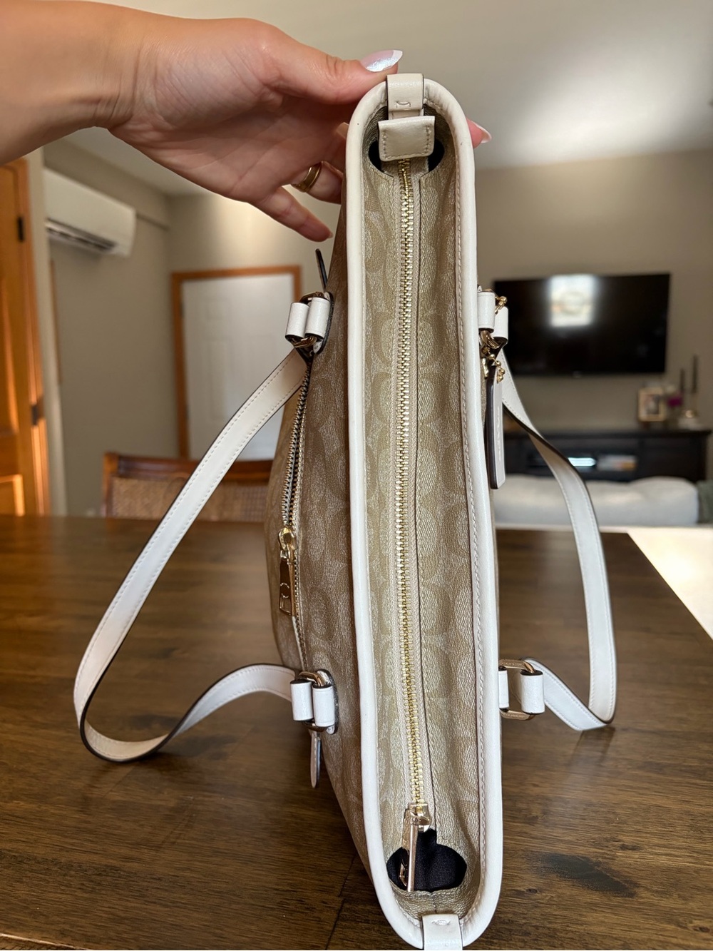 Coach Beige & Cream Signature Canvas Shoulder Tote Bag - Picture 7 of 13